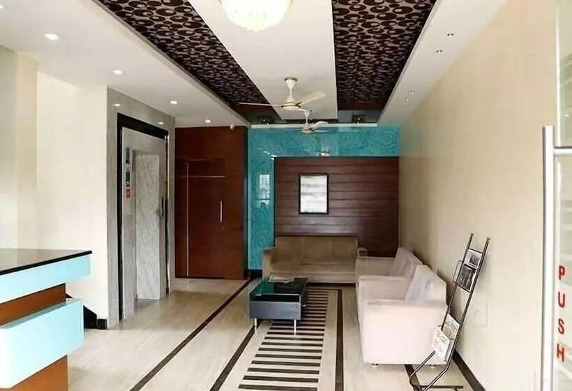 ホテル Iroomz Vaishali Residency