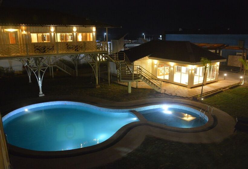 Hotel Kiri Container Resort