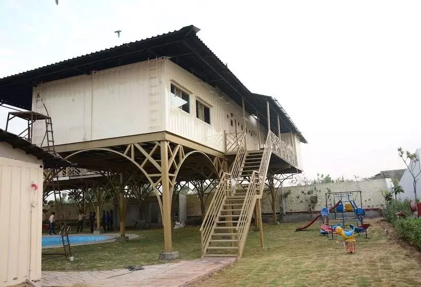 Hotelli Kiri Container Resort