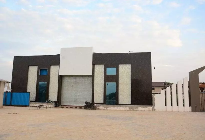 Hotelli Kiri Container Resort