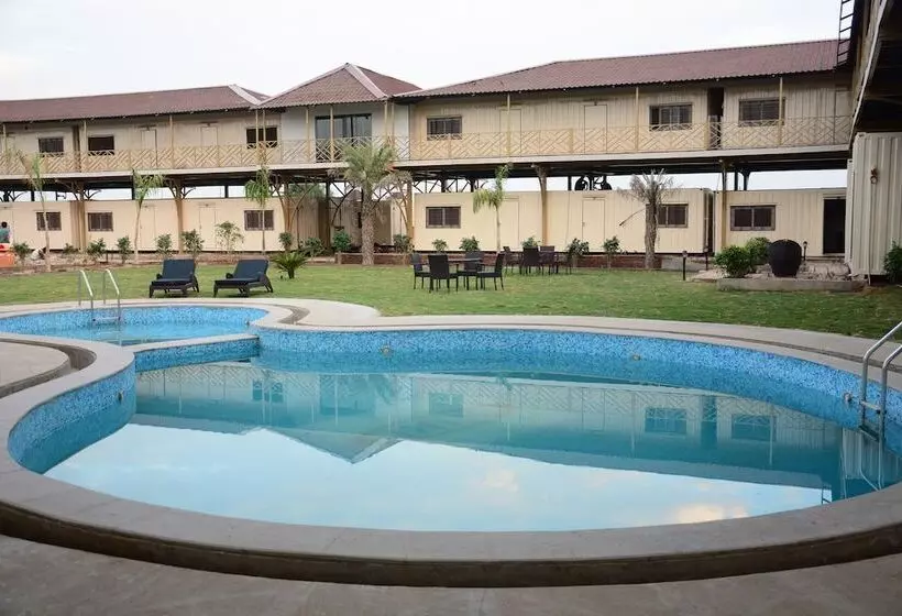 Hotelli Kiri Container Resort