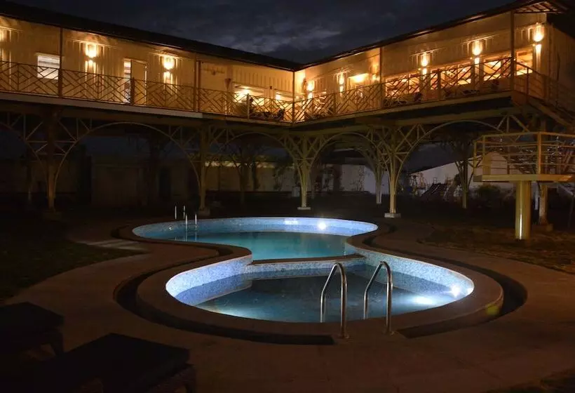Hotelli Kiri Container Resort