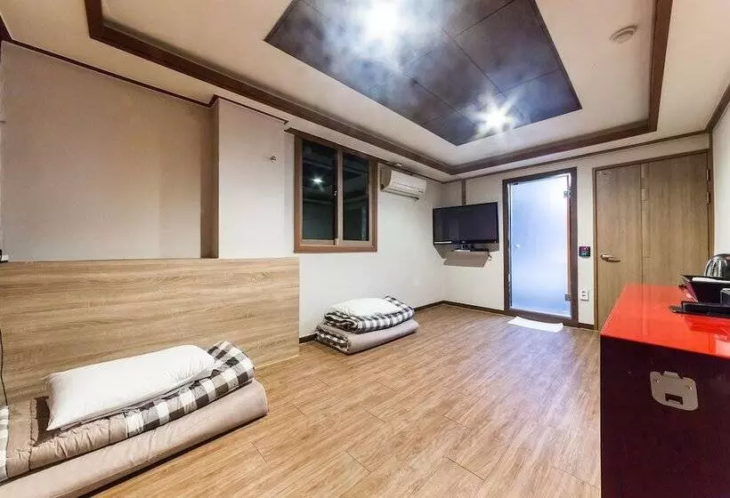 هتل Pocheon Royal