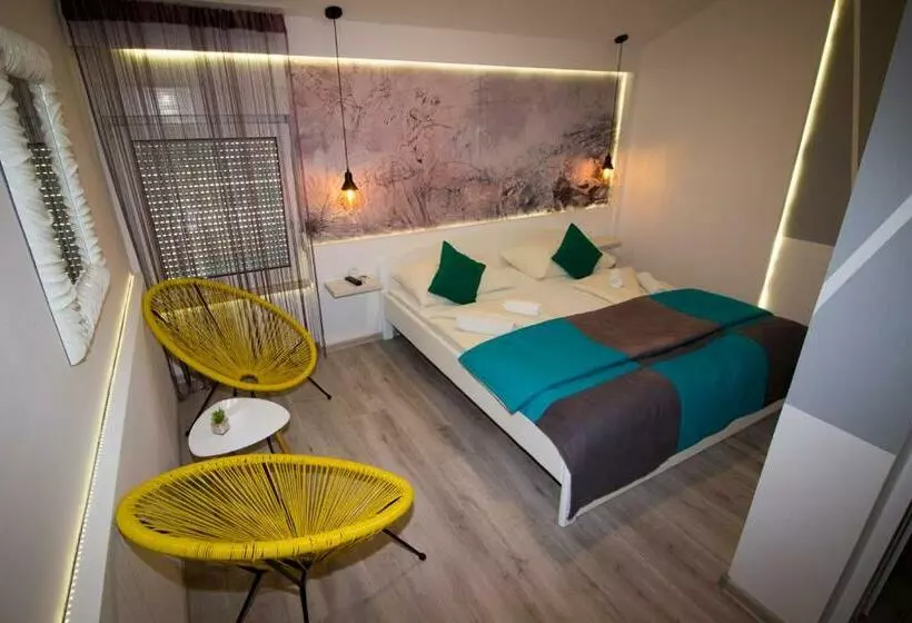 هتل Villa Nadin
