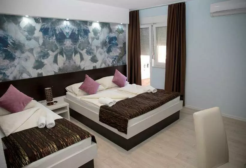 هتل Villa Nadin