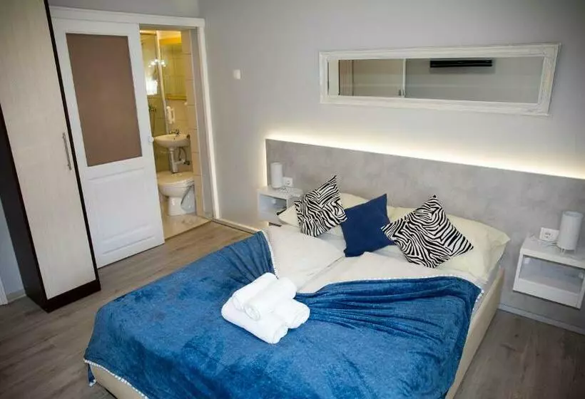 هتل Villa Nadin