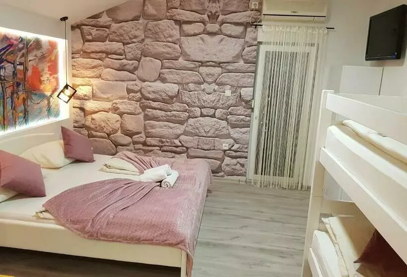 هتل Villa Nadin