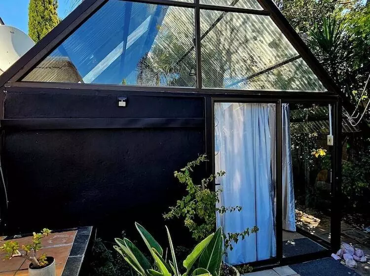 Majatalo 51 On Church Guesthouse