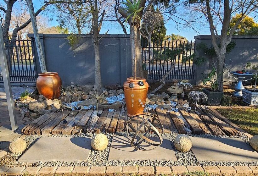 膳宿费 51 On Church Guesthouse