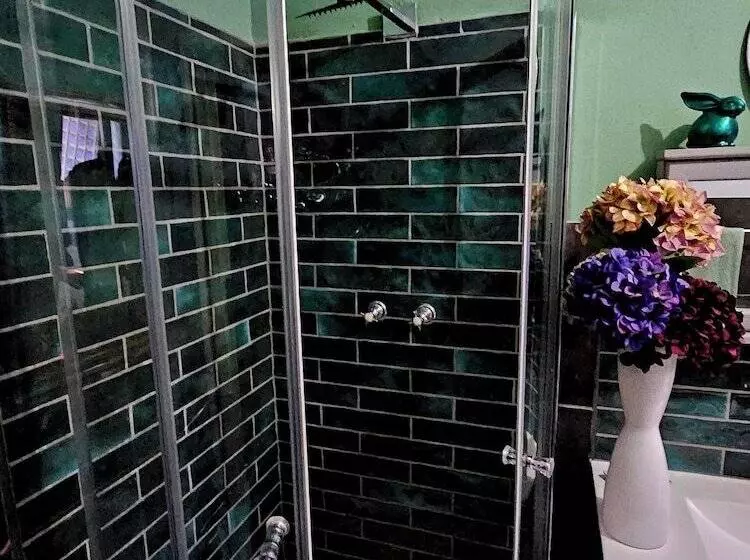 Majatalo 51 On Church Guesthouse