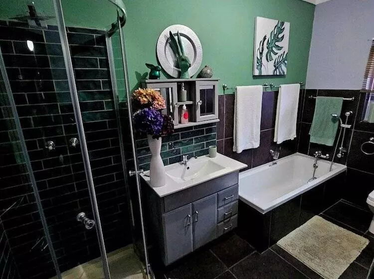 Majatalo 51 On Church Guesthouse