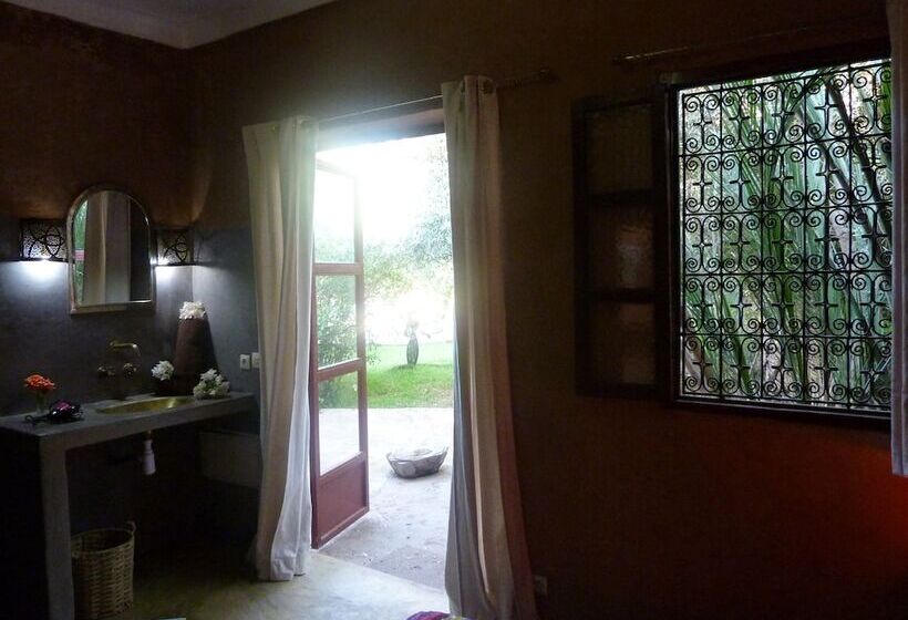 پانسیون Dar Tougga