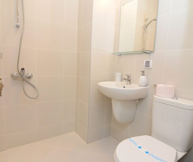 פנסיון Katerina Guest House