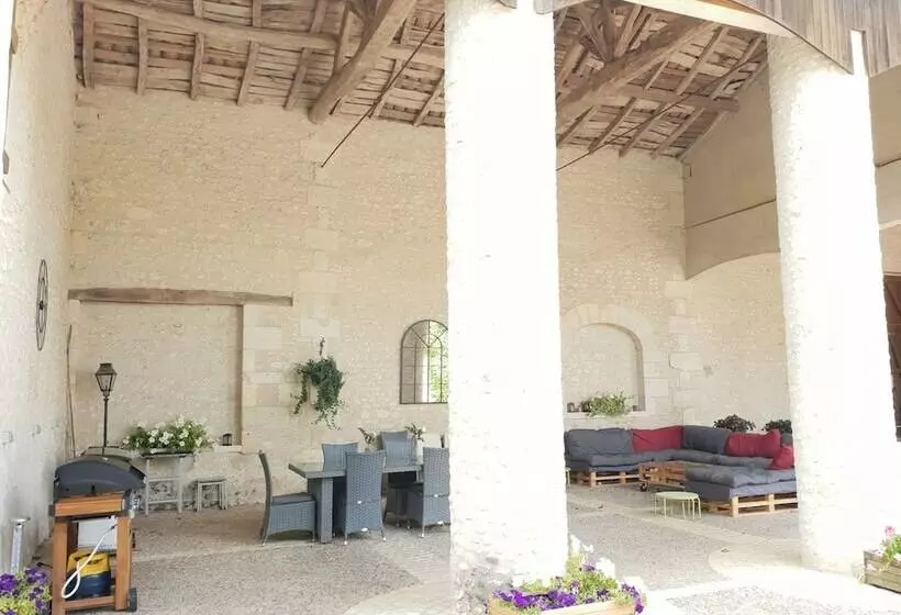 Majatalo Le Domaine Du Haut Preau