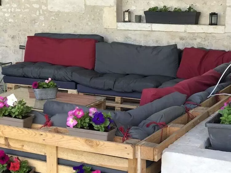 Majatalo Le Domaine Du Haut Preau