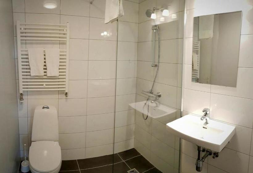 Pensão Mikligardur Guesthouse