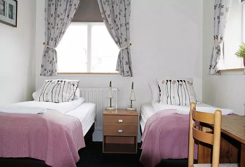 ペンション Mikligardur Guesthouse