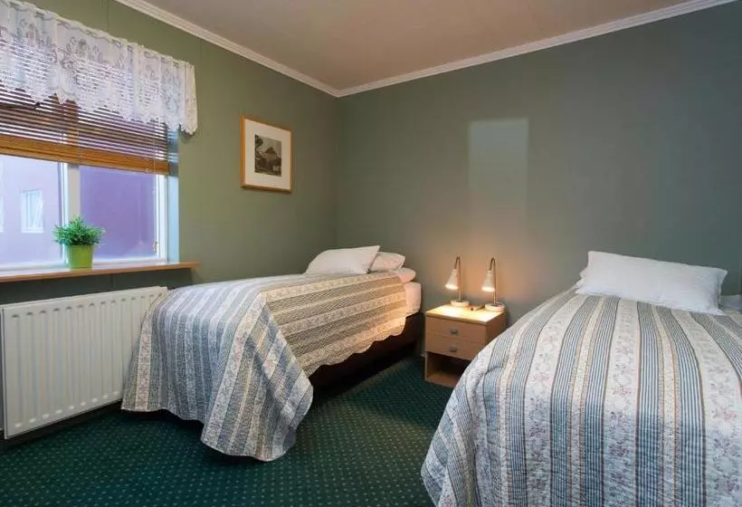 ペンション Mikligardur Guesthouse