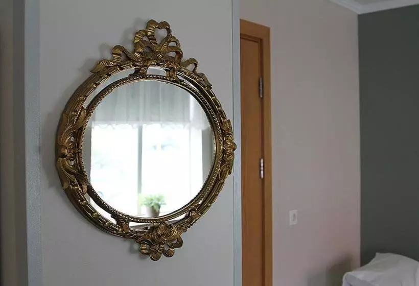 ペンション Mikligardur Guesthouse