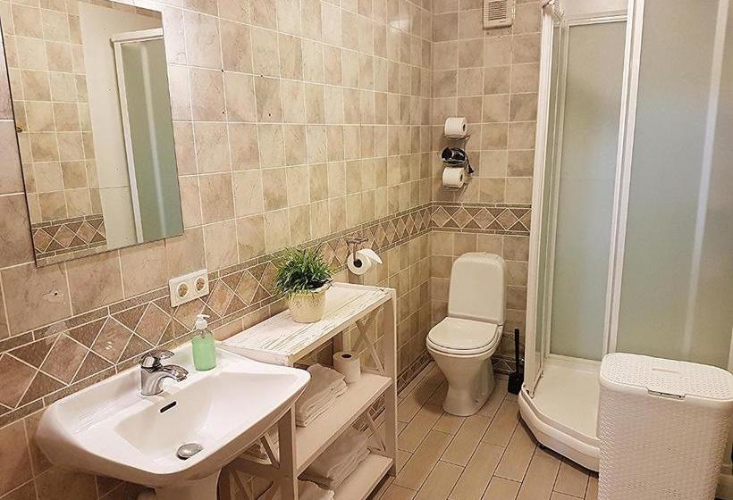 Pensão Mikligardur Guesthouse