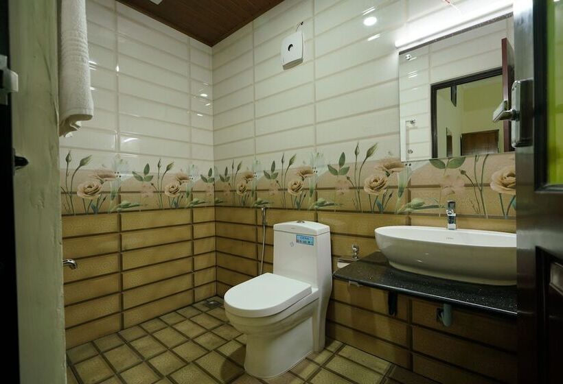 פנסיון Serene Stay By Oyo Rooms