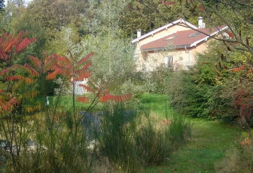 ベッドアンドブレックファースト Le Jardin Ombragé