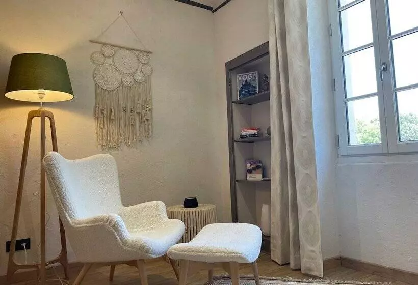 Aamiaismajoitus (B&B) Le Mas Aux Cedres   Teritoria