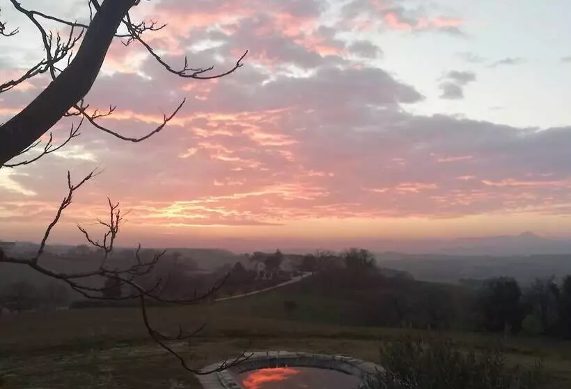 Aamiaismajoitus (B&B) Paglia E Fieno