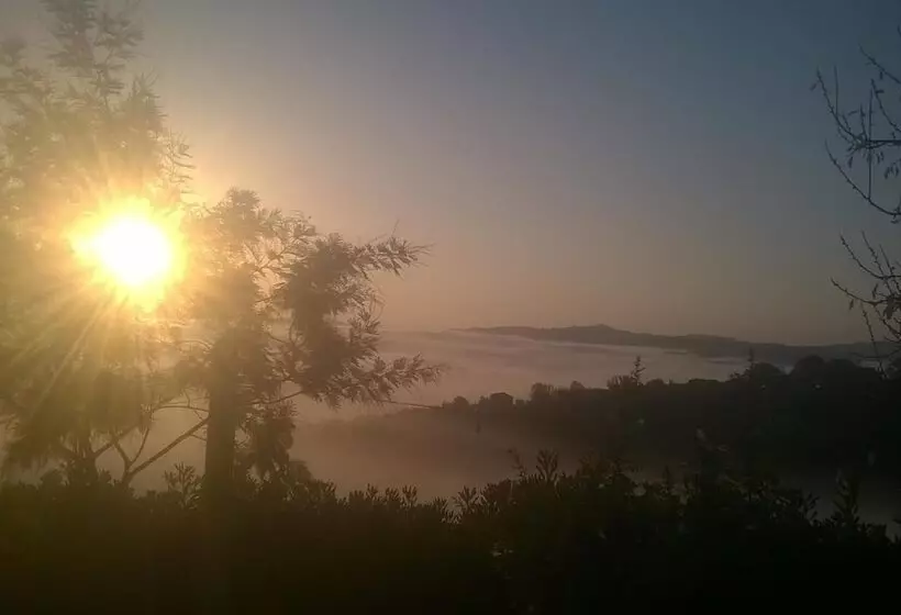 Aamiaismajoitus (B&B) Paglia E Fieno