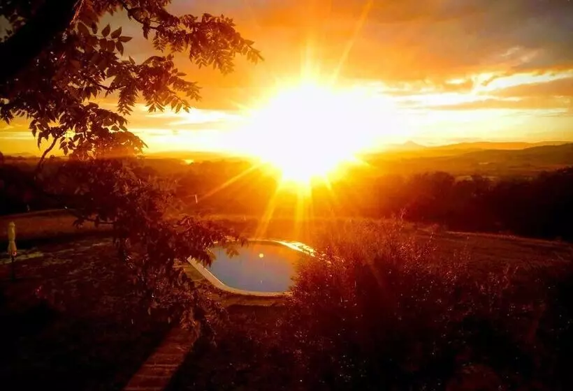 Aamiaismajoitus (B&B) Paglia E Fieno