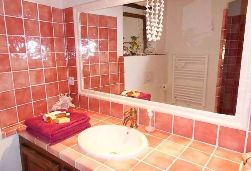 Aamiaismajoitus (B&B) Saint Antonin Chambre D Hotes