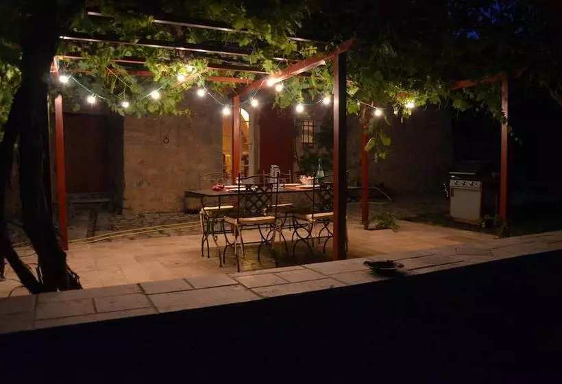 Aamiaismajoitus (B&B) Saint Antonin Chambre D Hotes