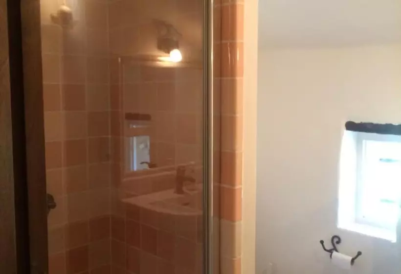 Aamiaismajoitus (B&B) Saint Antonin Chambre D Hotes