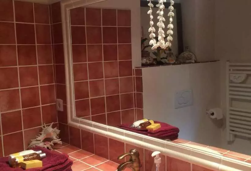 Aamiaismajoitus (B&B) Saint Antonin Chambre D Hotes