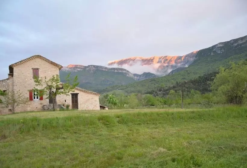 Aamiaismajoitus (B&B) Saint Antonin Chambre D Hotes