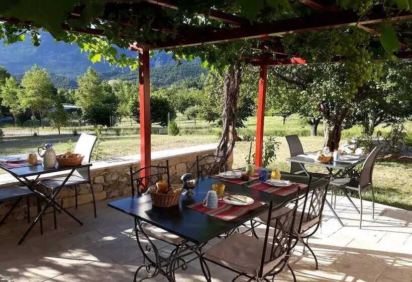 Aamiaismajoitus (B&B) Saint Antonin Chambre D Hotes