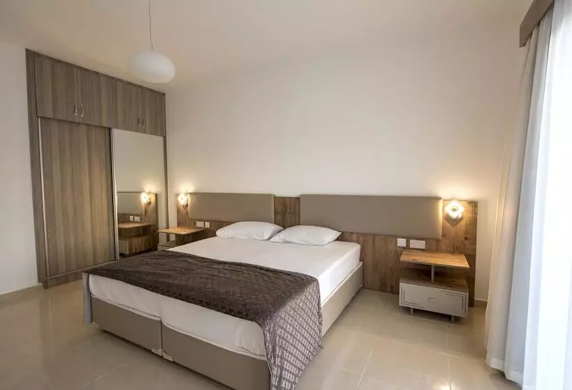 Deniz Airport Suites