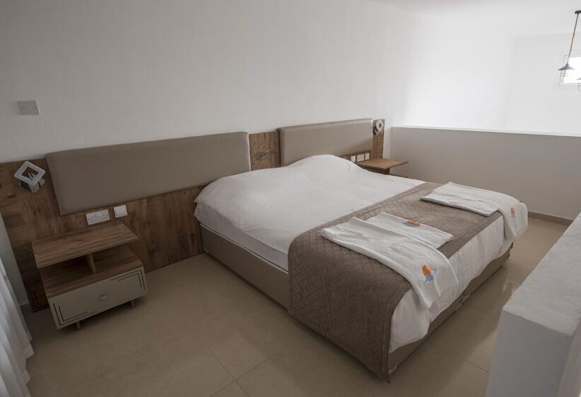 Deniz Airport Suites