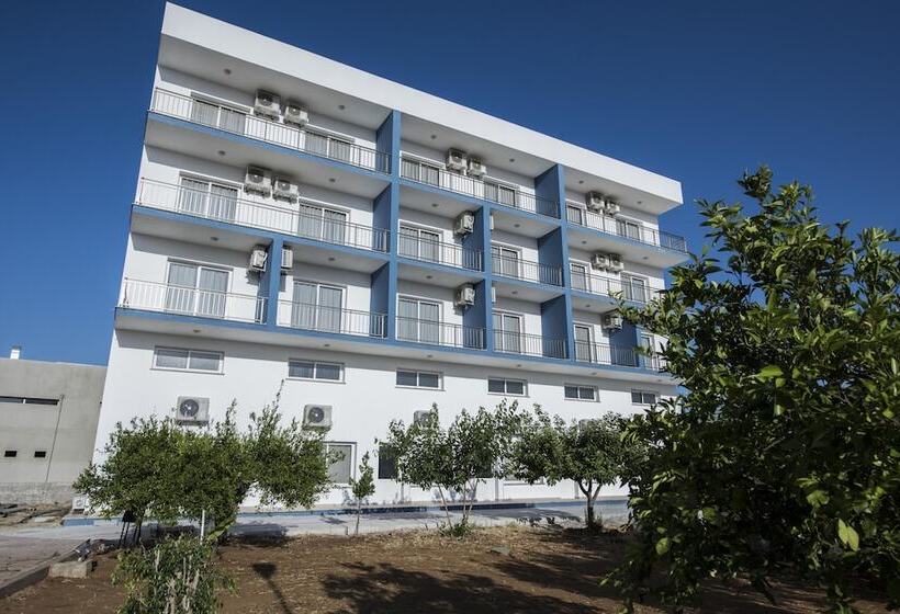 Deniz Airport Suites