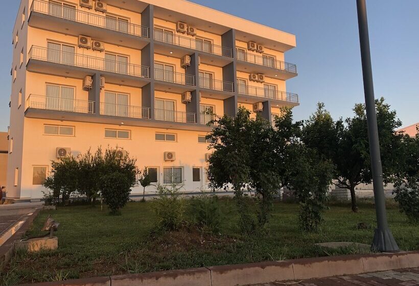 Deniz Airport Suites