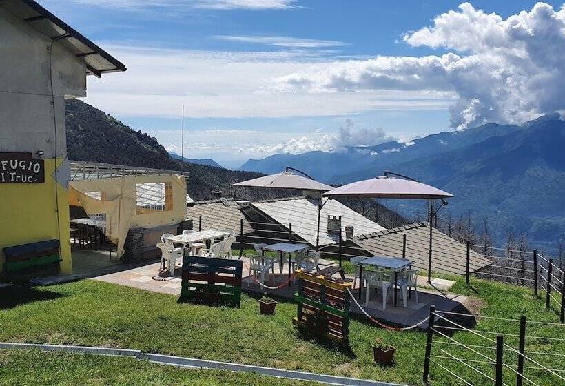 簡易ホテル Rifugio Truc