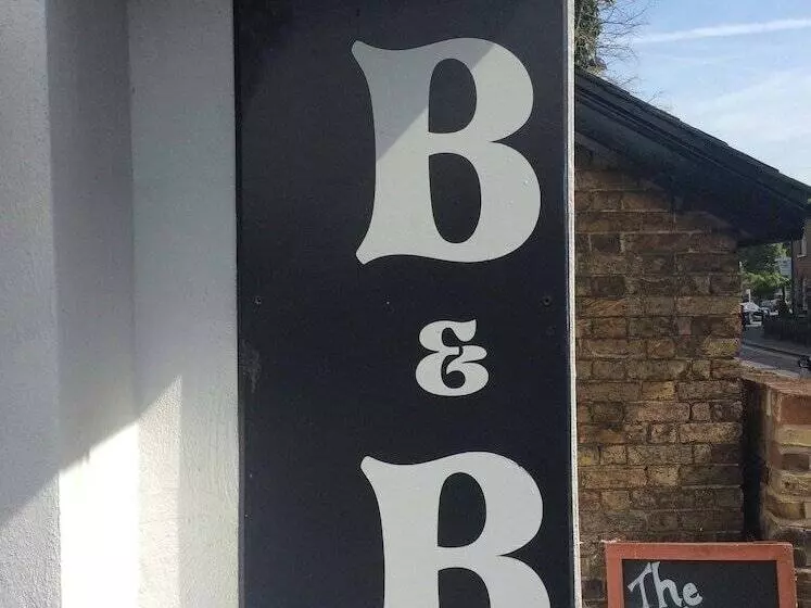 簡易ホテル The Watermans Arms