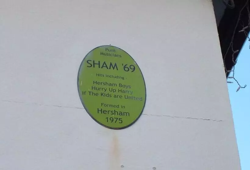 簡易ホテル The Watermans Arms