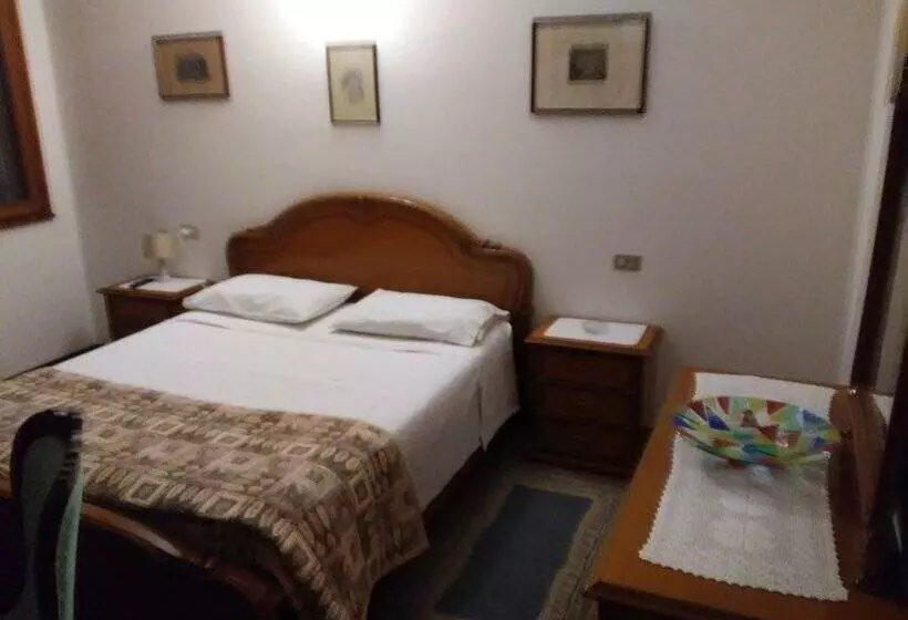 ホテル Albergo Ristorante La Campagnola