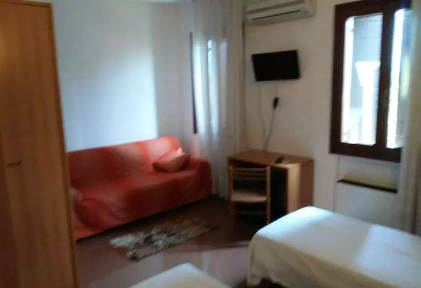 ホテル Albergo Ristorante La Campagnola