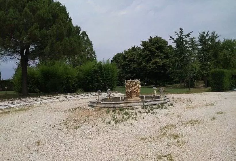 ホテル Albergo Ristorante La Campagnola