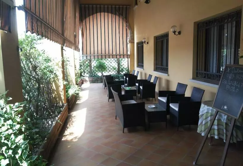 ホテル Albergo Ristorante La Campagnola