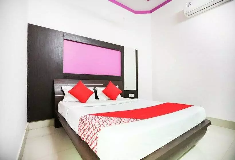 ホテル Azad Garden By Oyo Rooms