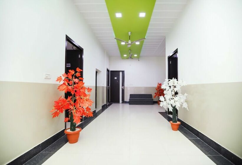 호텔 Azad Garden By Oyo Rooms