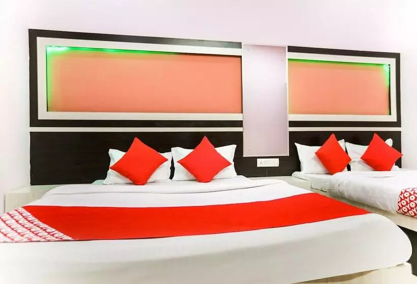 ホテル Azad Garden By Oyo Rooms